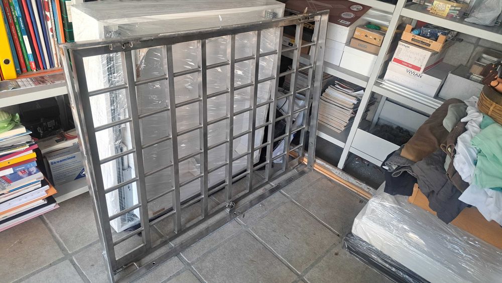 Oportunidade_ Grade em inox