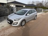 Wypożyczalnia Hyundai i30 na wynajem tanio, bez limitu kilometrów