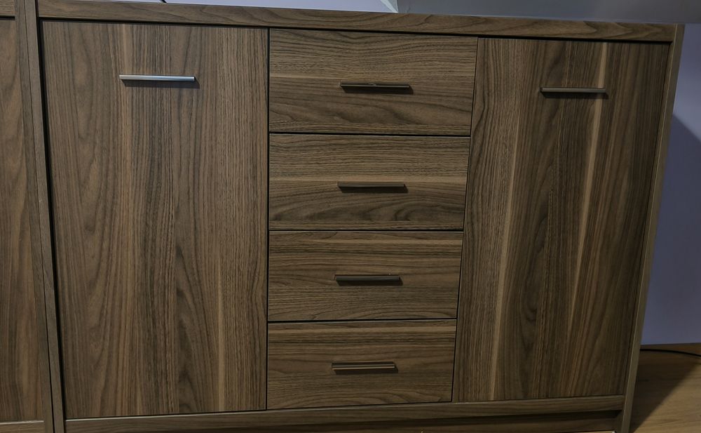 Komoda z 4 szufladami Orzech Virginia szer. 118,5 x wys 87 cm