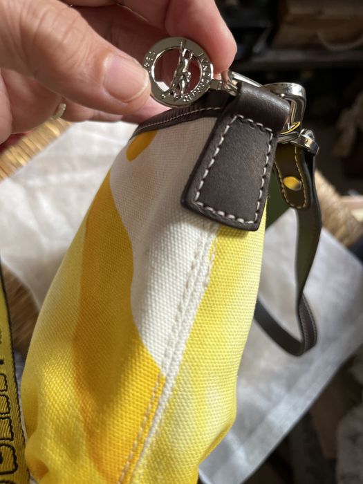 Mala Longchamp amarelo e branca em têxtil e napa