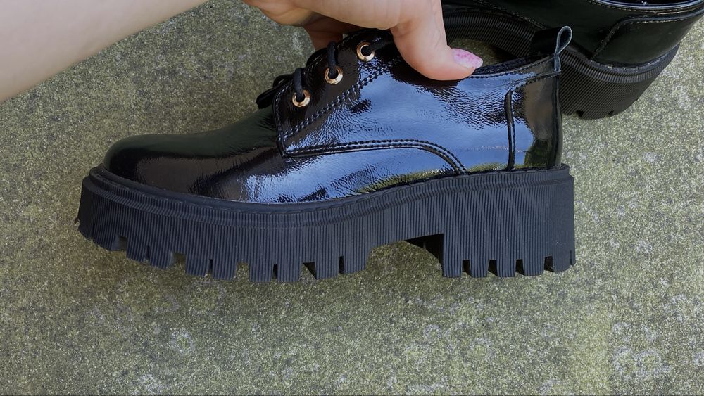 Туфлі жіночі 37 р. Туфлі на шнурках