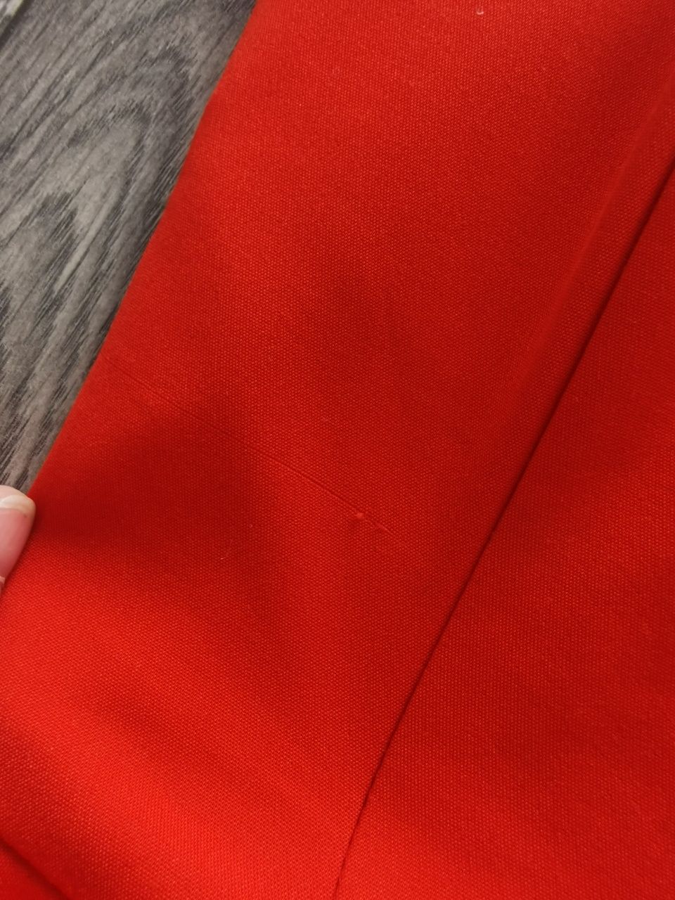 Czerwona gorsetowa rozkloszowana sukienka