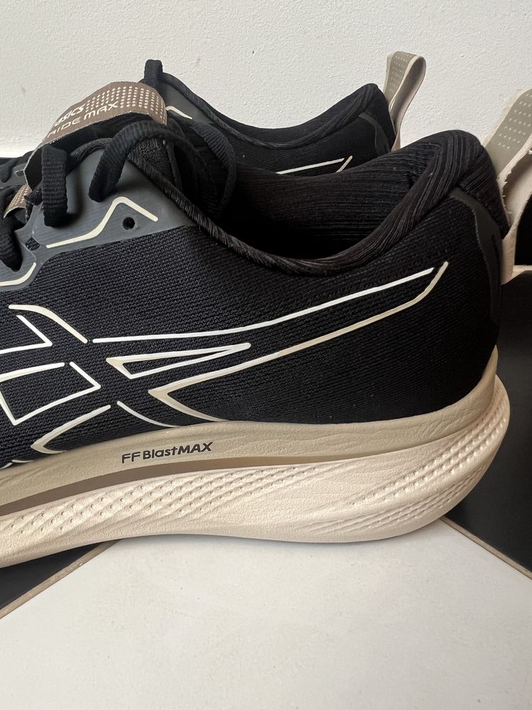 Asics Glideride MAX 1011B891-001 47 30см