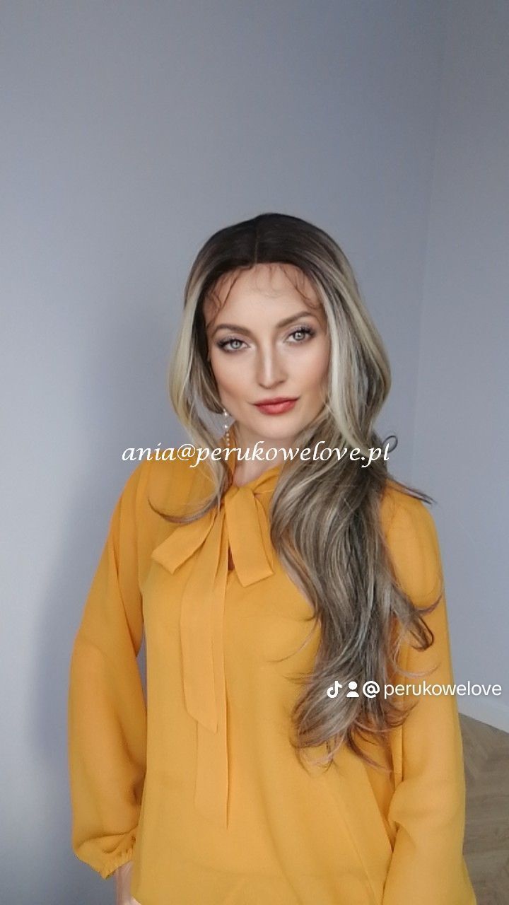 Peruka lace front mix blondów i brązów włosy na co dzień