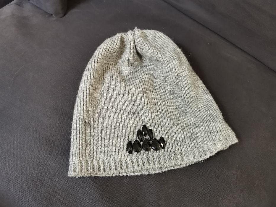 Czapka Reserved szara z kryształkami elegancka zimowa