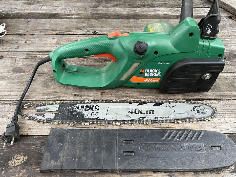 Пилка ланцюгова, цепная пила Black & Decker GK1640