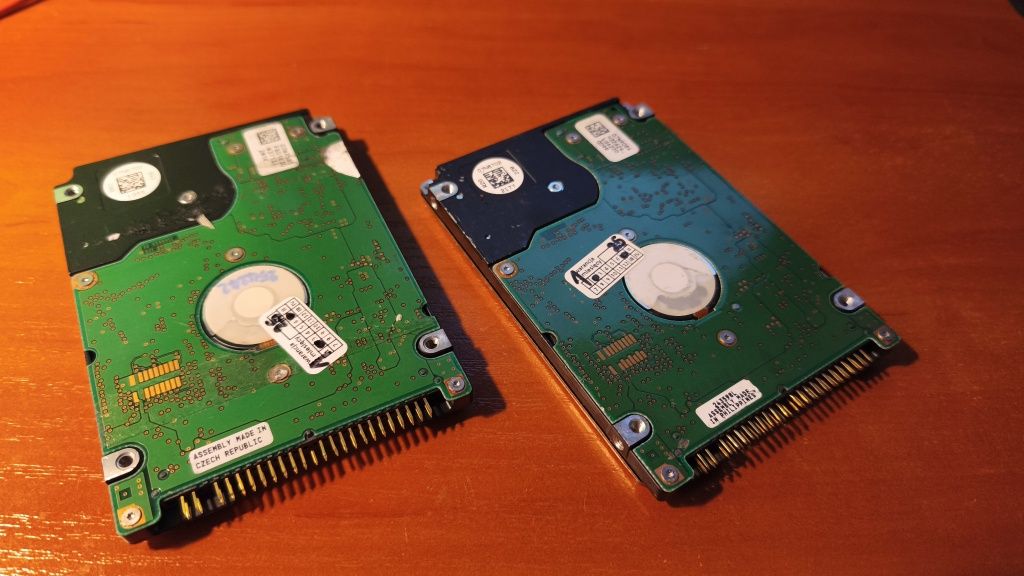 sprzedam 2szt dysk 2.5 cala IDE Pata 20GB IBM