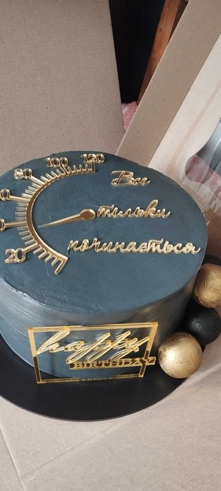 Торт і смаколики