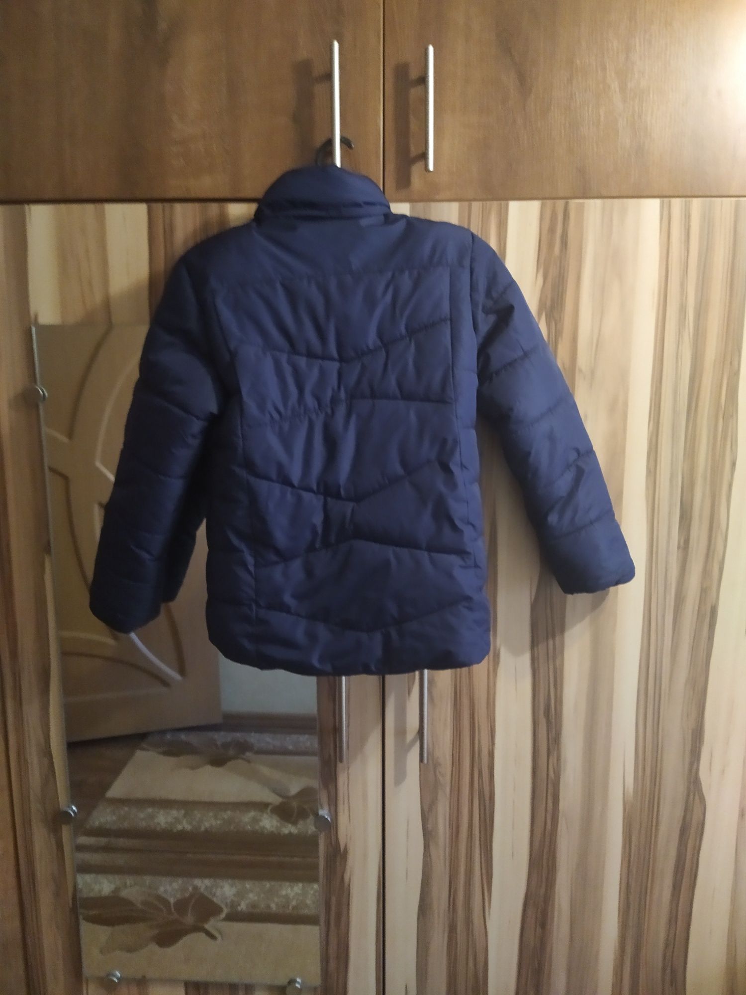 Зимняя куртка на мальчика на рост 140 см