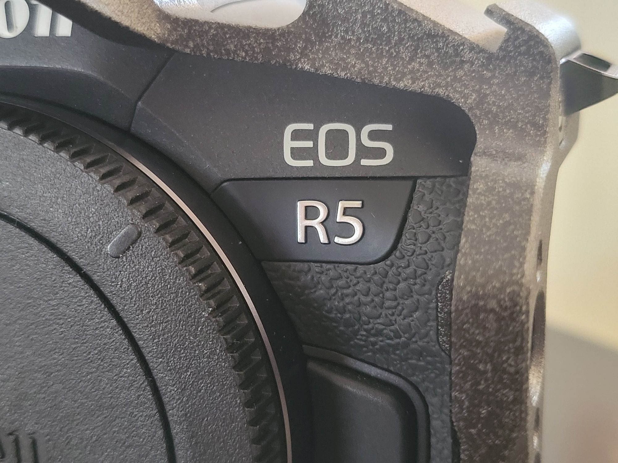 Canon R5 c/extras, caixa e garantia (2026)