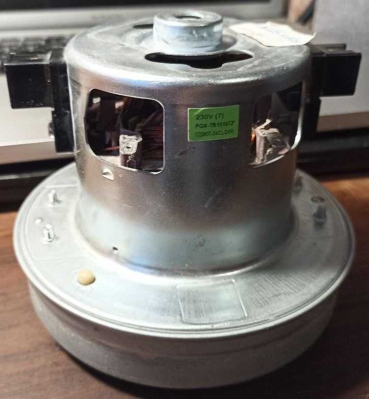 Двигатель от пылесоса PGH-TR151072(Vitek)