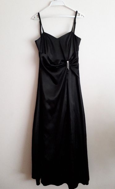 Suknia wieczorowa, długa, czarna, 1x założona, rozmiar 34, stan bdb.