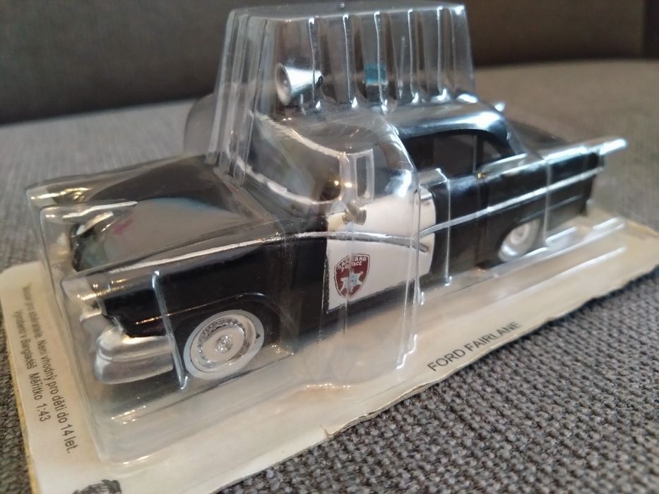 Kultowe Wozy Policyjne Ford Fairlane DeAgostini skala 1:43