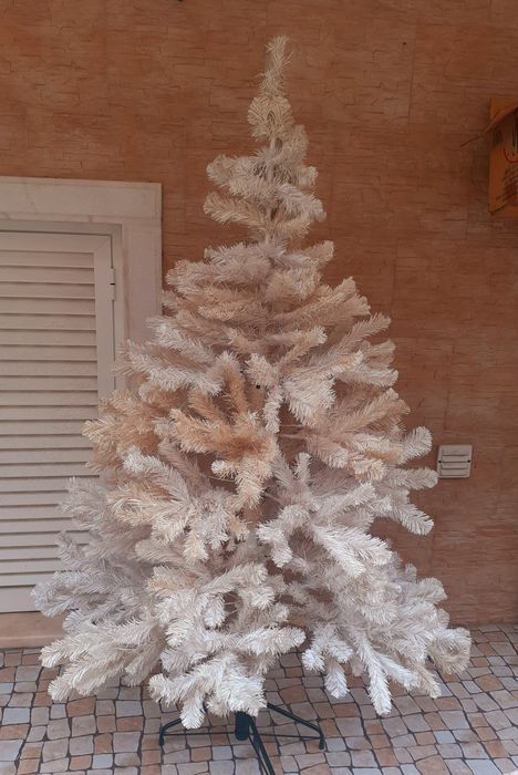 Árvore pinheiro de natal 1.80 cm branco