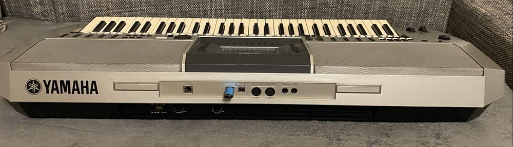 Yamaha psr s700.  Uzywany