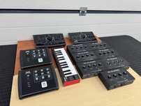 Interfejsy gitarowe i nie tylko M Audio dual Akai lpk 25 rane uszkodz