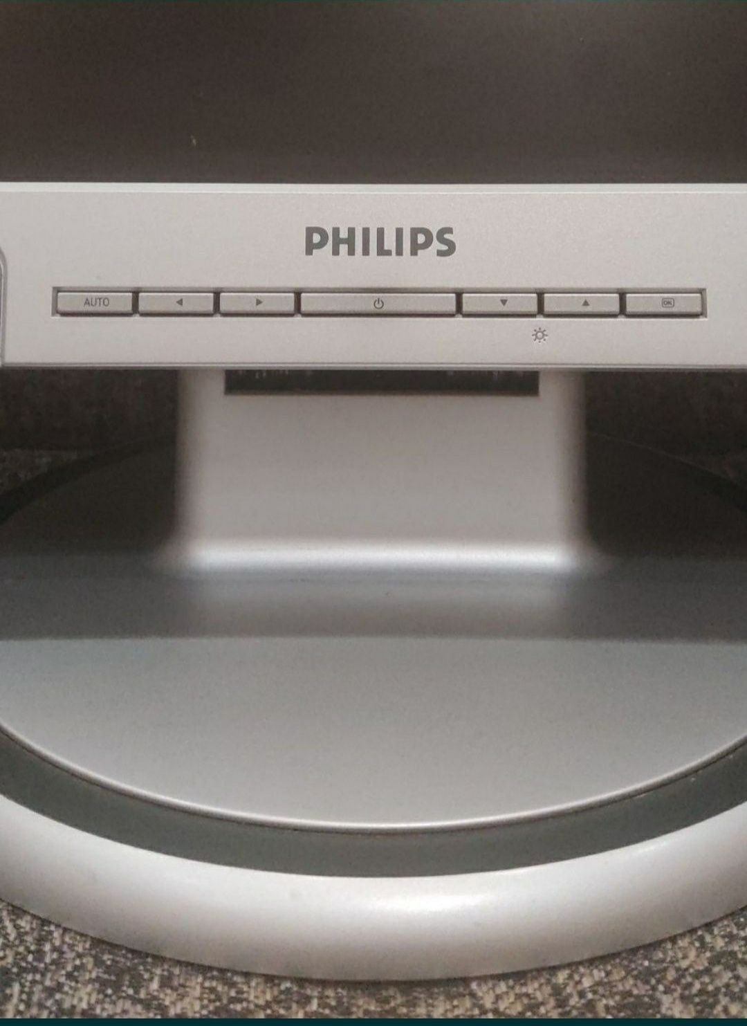 Монитор Phillips 190S7.