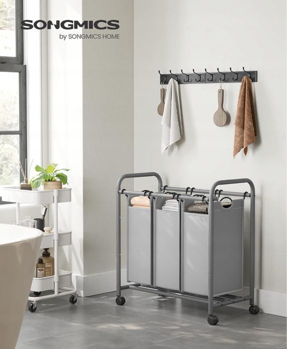 SONGMICS LSF003GS kosz na pranie z 3 przegródkami, z kółkami