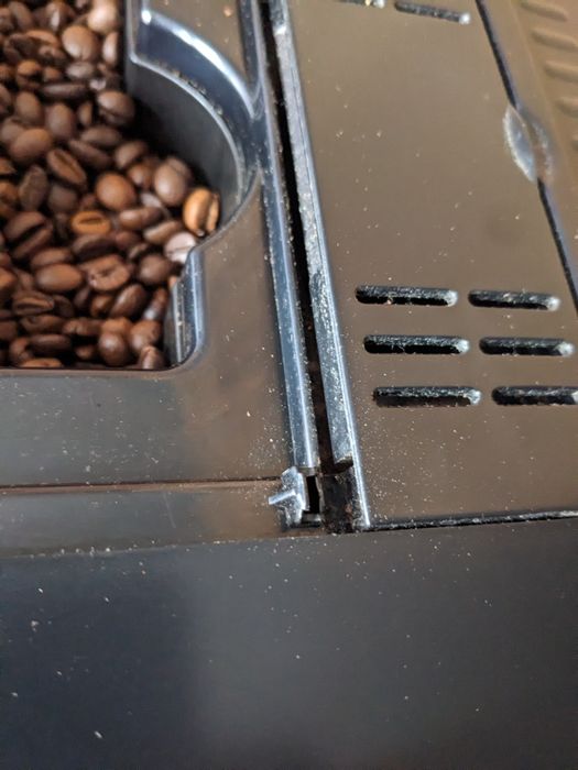 Ekspres automatyczny DeLonghi Magnifica Esam3000.B