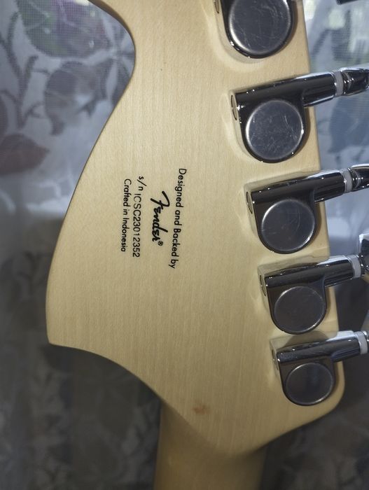 Терміновий продаж Електрогітару squier by fender affinity series strat