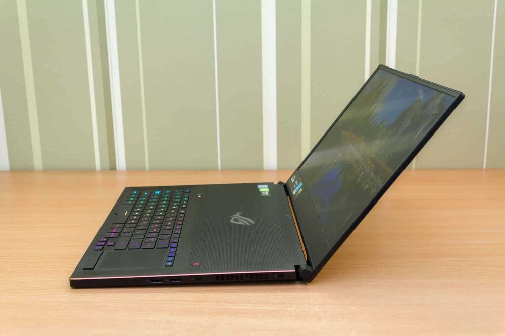 Срочно!Большой Игровой Ноут(8Гиговая видеокарта RTX)Киберпанк,Сталкер2