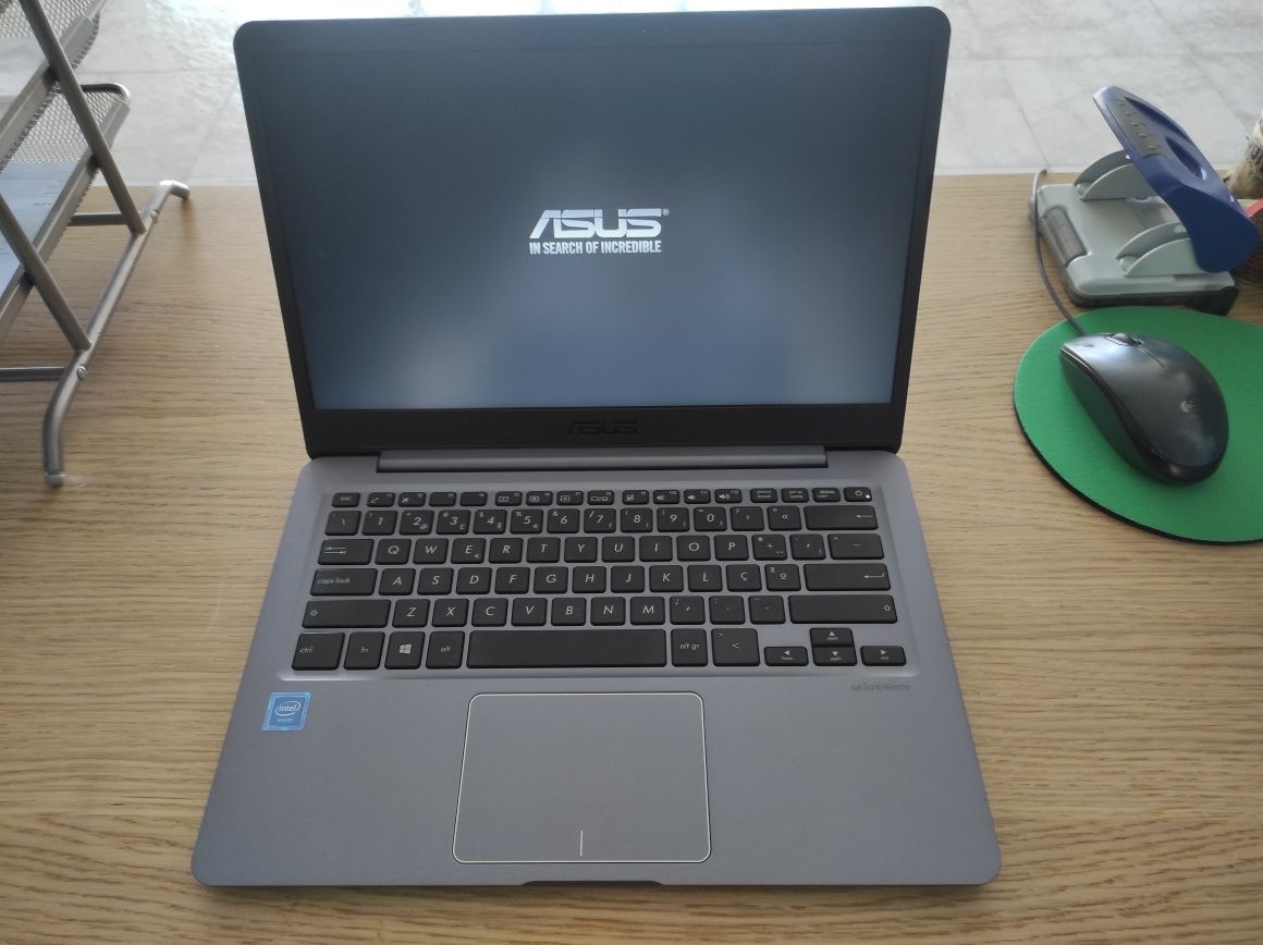 Portátil ASUS 1.1ghz