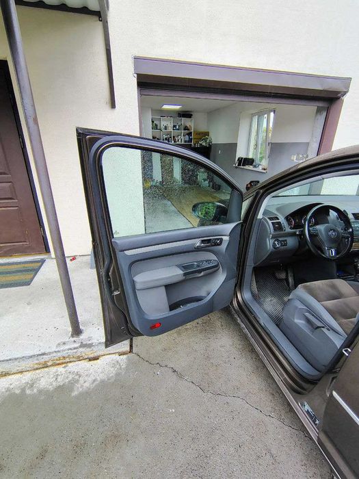 Volkswagen Touran 2011