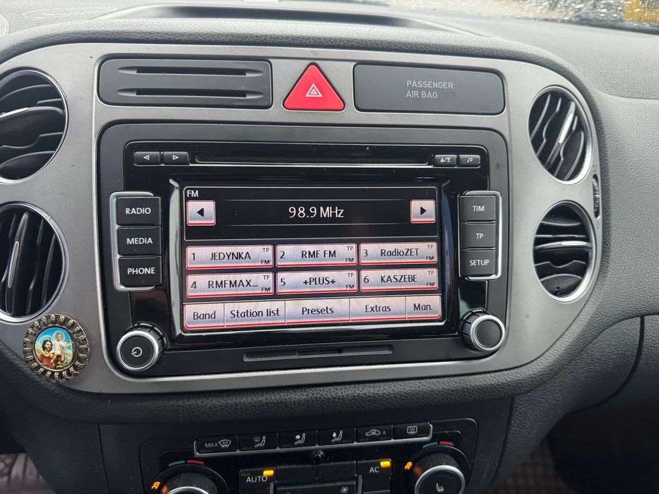 VW Tiguan 2,0 TDI 4Motion 7-16r radio z KODEM!