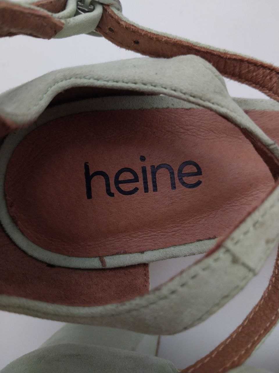 Жіночі шкіряні босоножки Heine 39р., замша, м`ятні, закриті