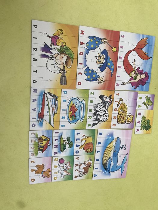 Puzzles educativos abcedario Bilingue Primeiras Palavras