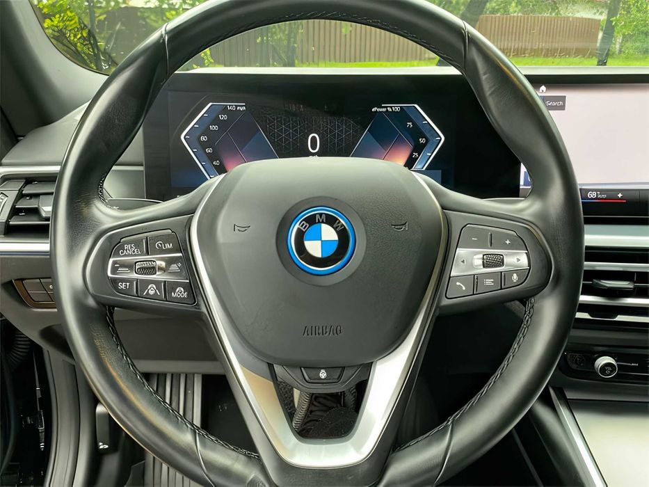 BMW i4      2023