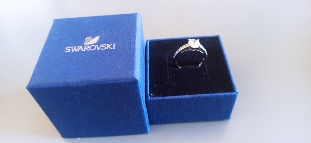 Anel Swarovski tamanho 10