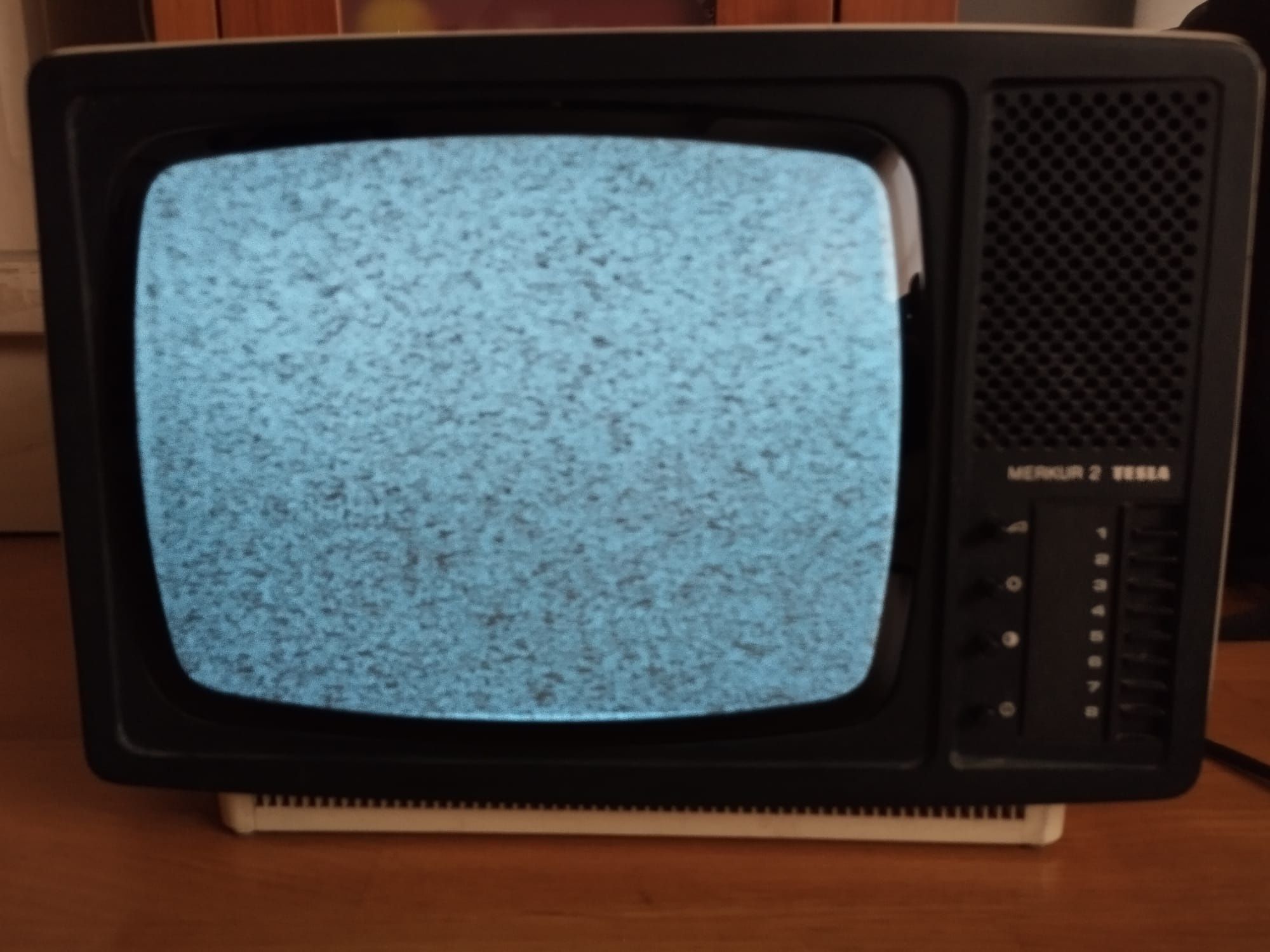 TV Tesla Merkur 2