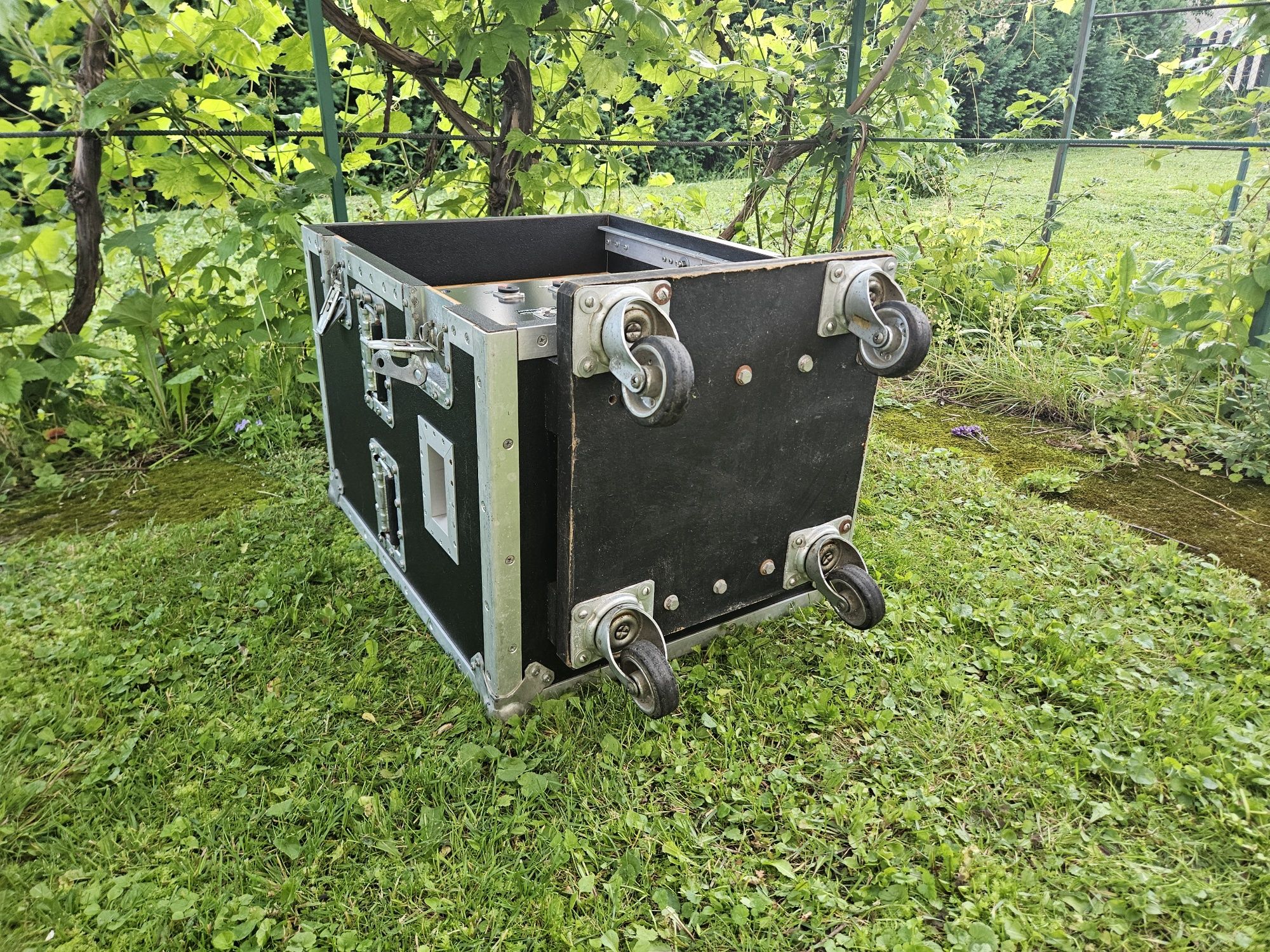 Szafa rack case na sprzęt audio / serwer / wzmacniacz