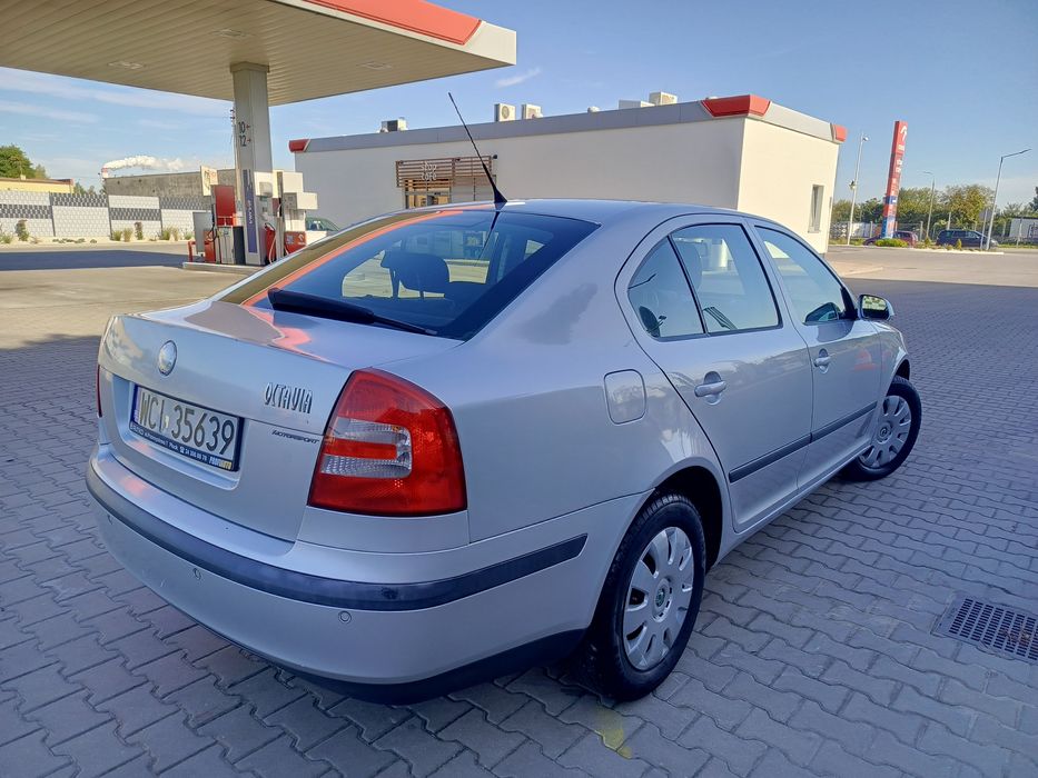 Skoda Octavia 1.6 benzyna elektryka klima