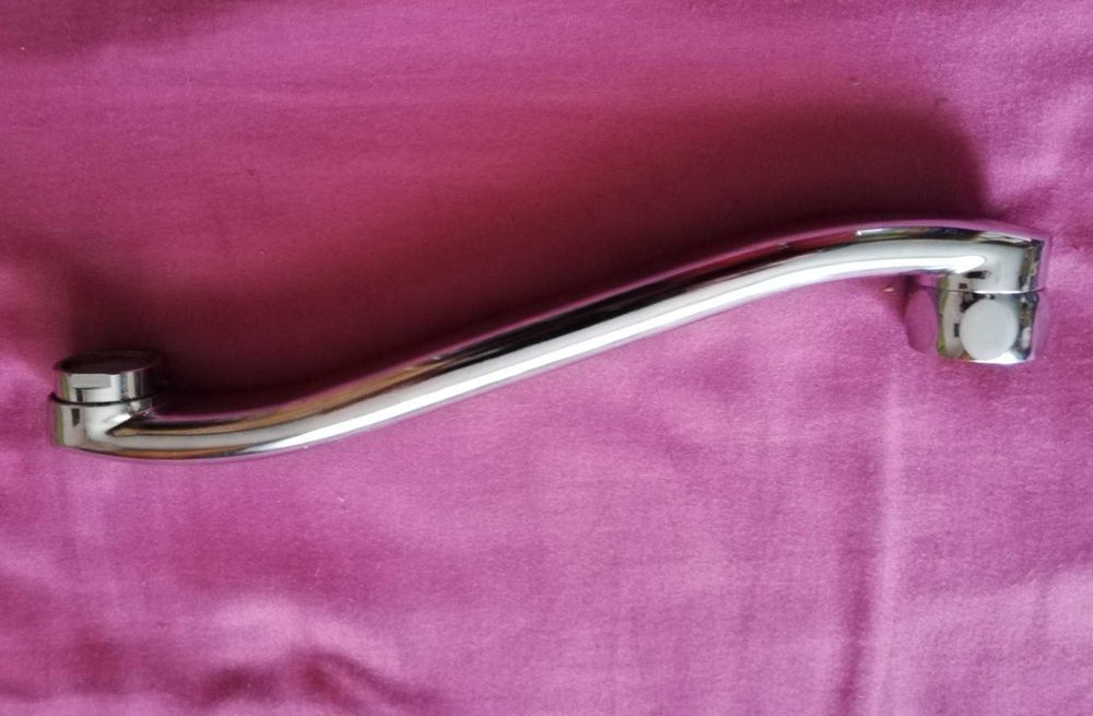 długa wylewka mosiądz do baterii ściennej 23cm nowa