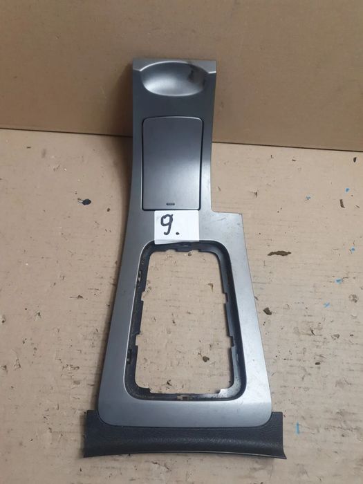 RAMKA MIESZKA ZMIANY BIEGÓW PEUGEOT 407 9647822077