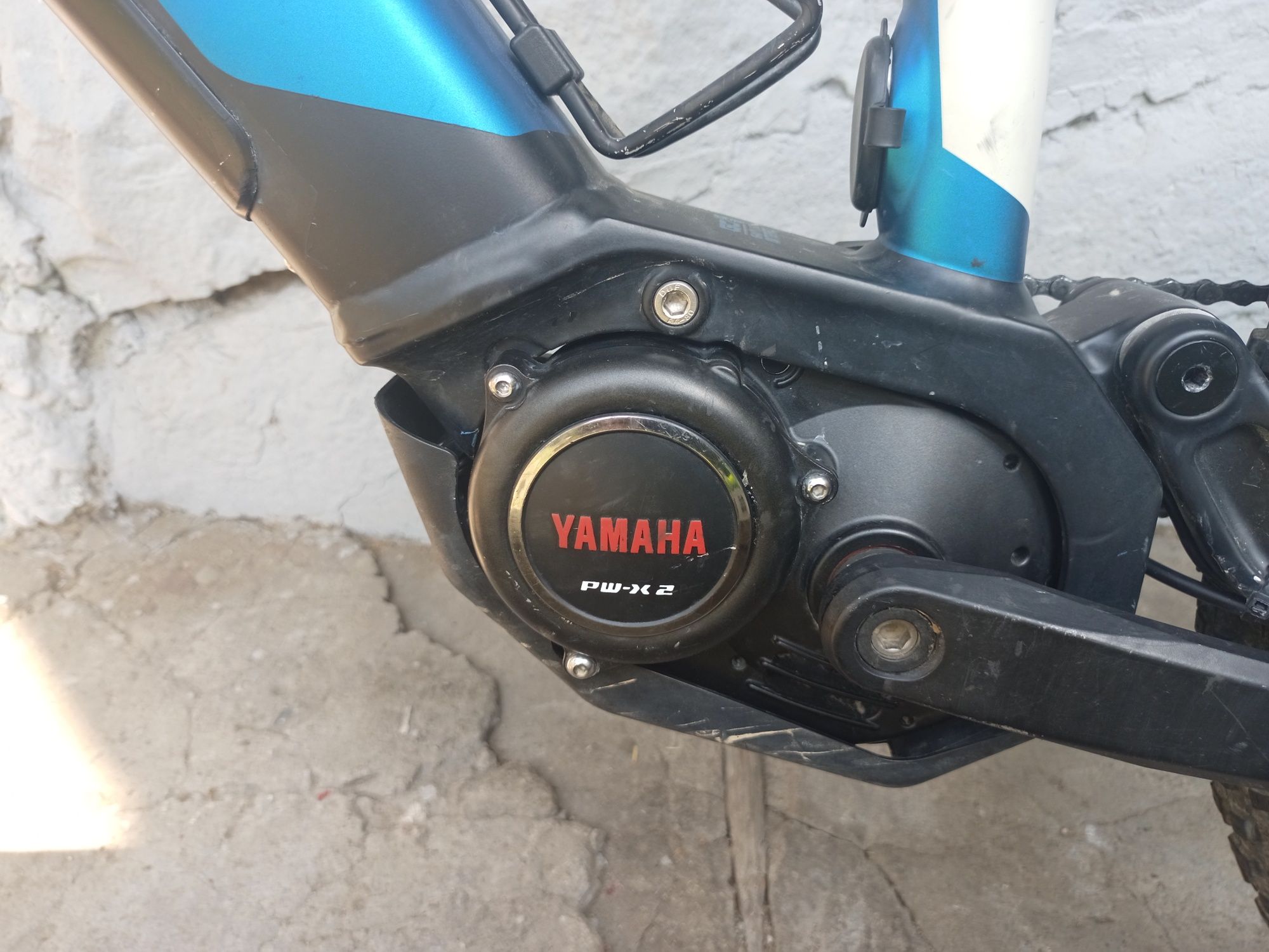 Rower elektryczny full MTB Raymon e 8.0 L Yamaha Pw-x2 80Nm