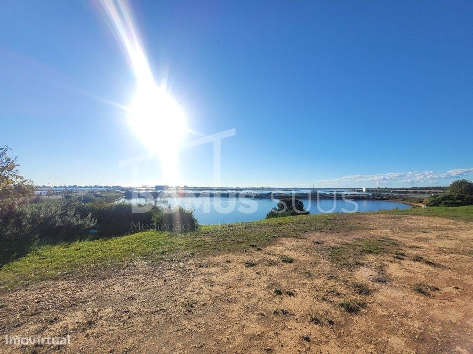 Tapada para criação de peixes ' denominada carga de pesca'.