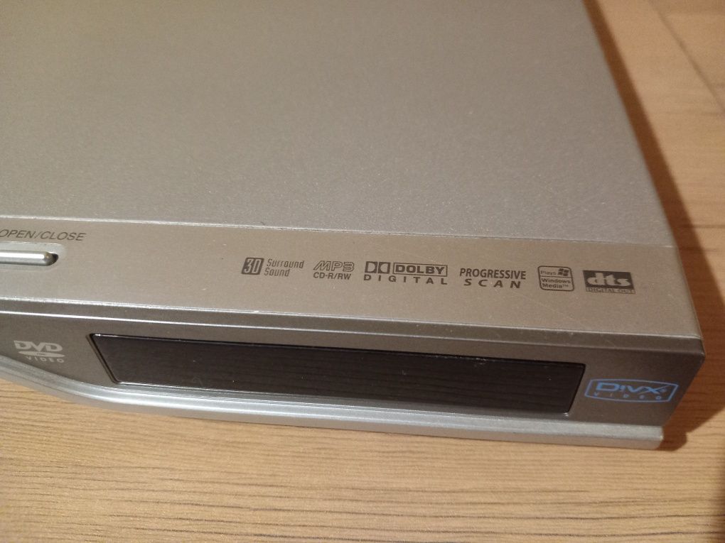 Odtwarzacz DVD firmy LG używany