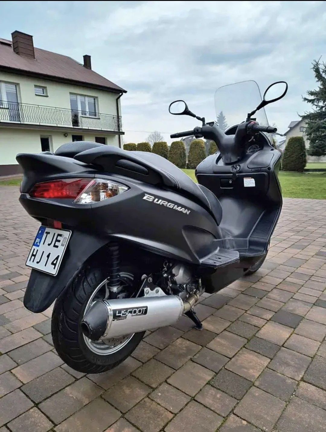 Suzuki Burgman 2014