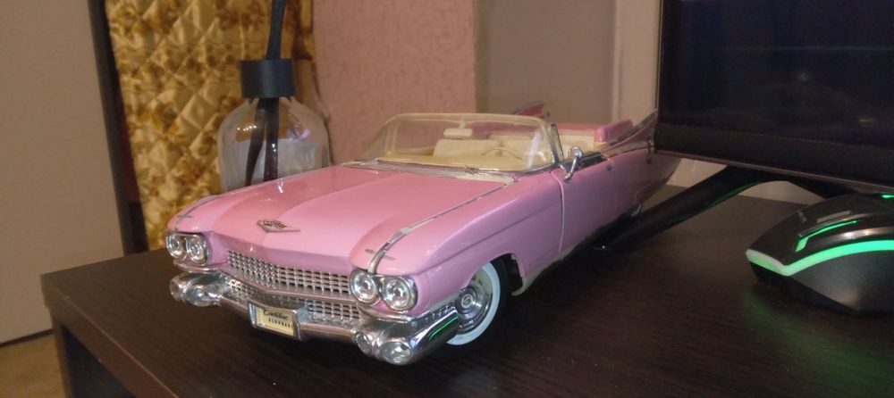 Колекційна модель 1.18 Каділак Ельдорадо