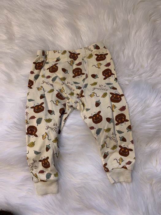 Безкоштовно віддам речі для немовля