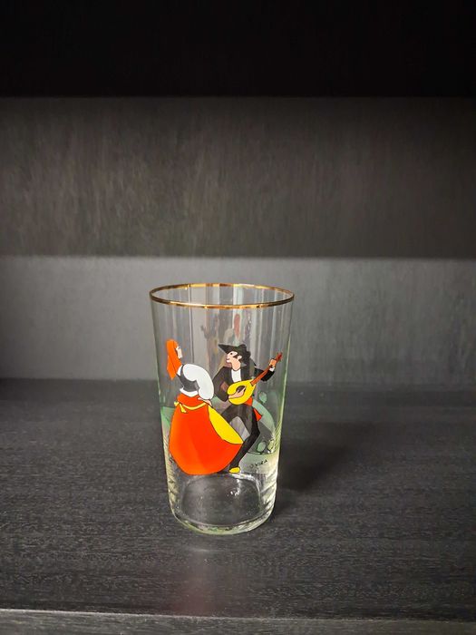 Colecção Copos - Copos Antigos Vintage com Danças Regionais