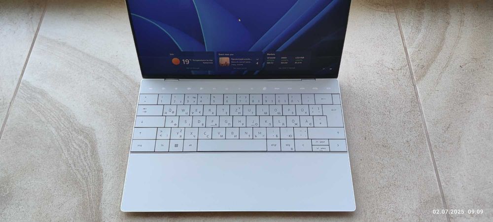 Ноутбук DELL XPS 9320