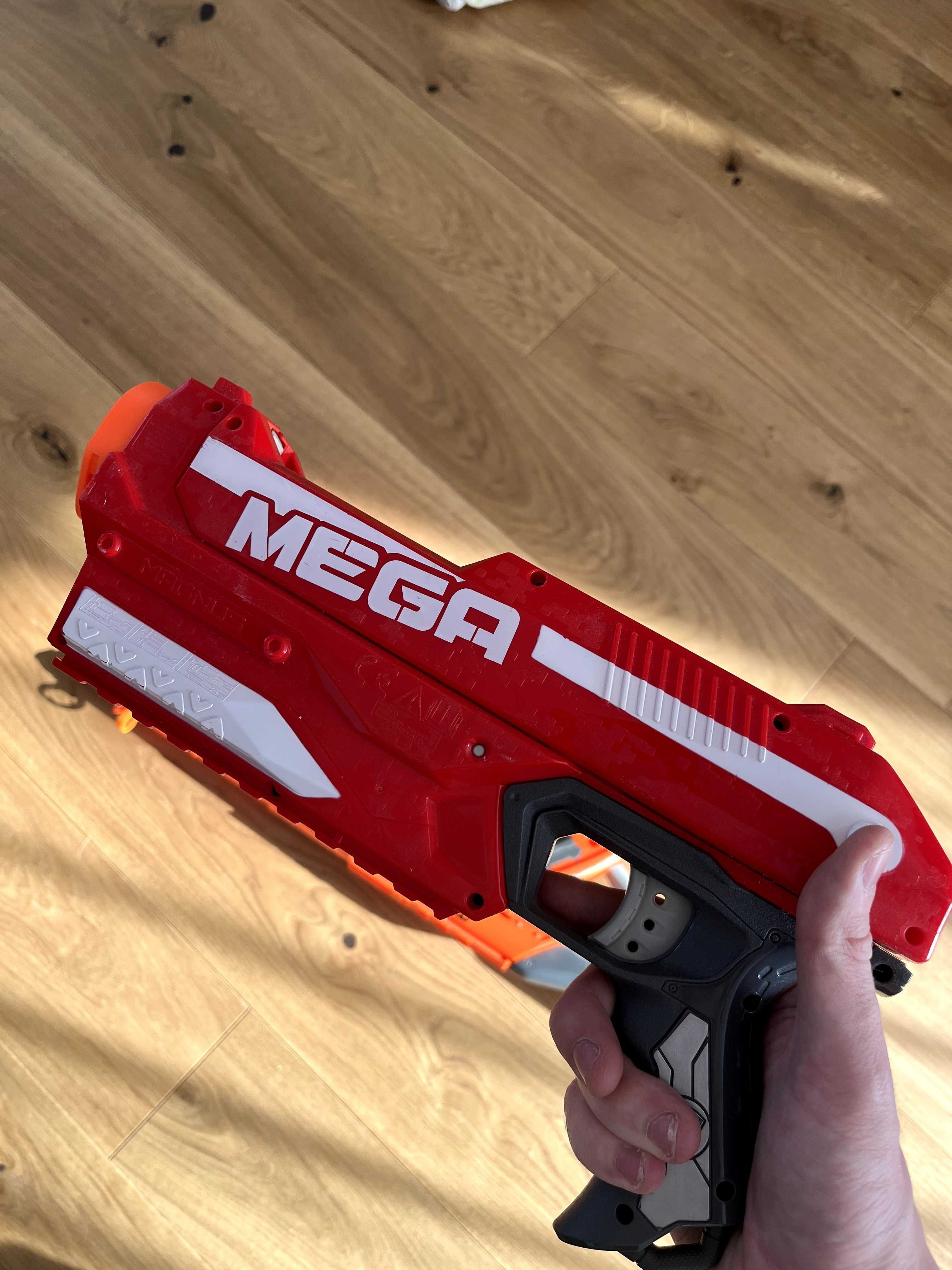 dwa pistolety nerf