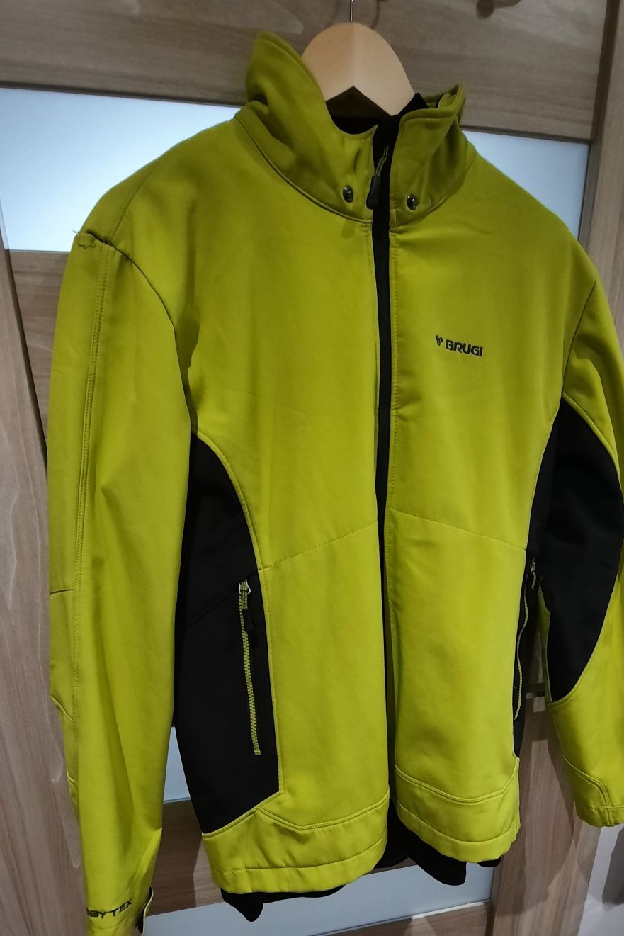 Kurtka softshell firmy Brugi.