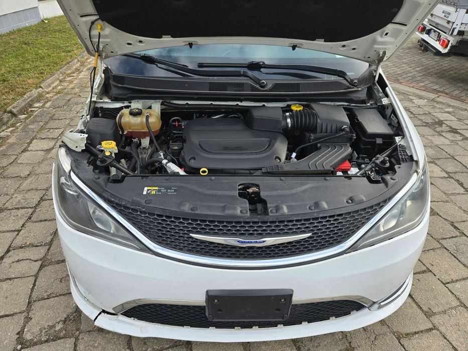 Chrysler Pacifica Touring L /  Skóra /  Navi / Kamera / El. Drzwi