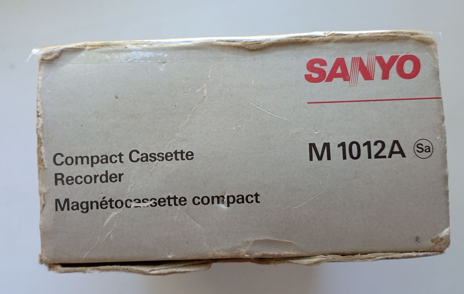 Винтажный кассетный плеер диктофон SANYO teac aiwa M1012a