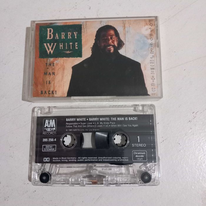 Cassete do músico Barry White